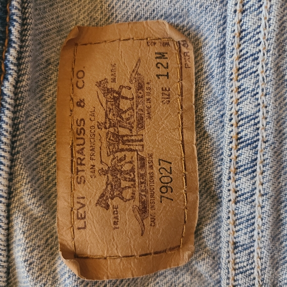 Vintage Levi’s 12M Baby Denim Trucker Jacket | Made in USA | 1994 - Picture 3 of 10